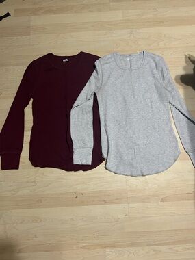 2 Pack Old Navy Women’s Waffle-Knit Long Sleeve Shirts